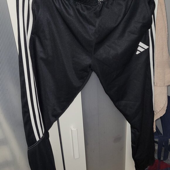 🔥 Adidas Track Suit Size L– Great Deal! 🔥 - Picture 6 of 9